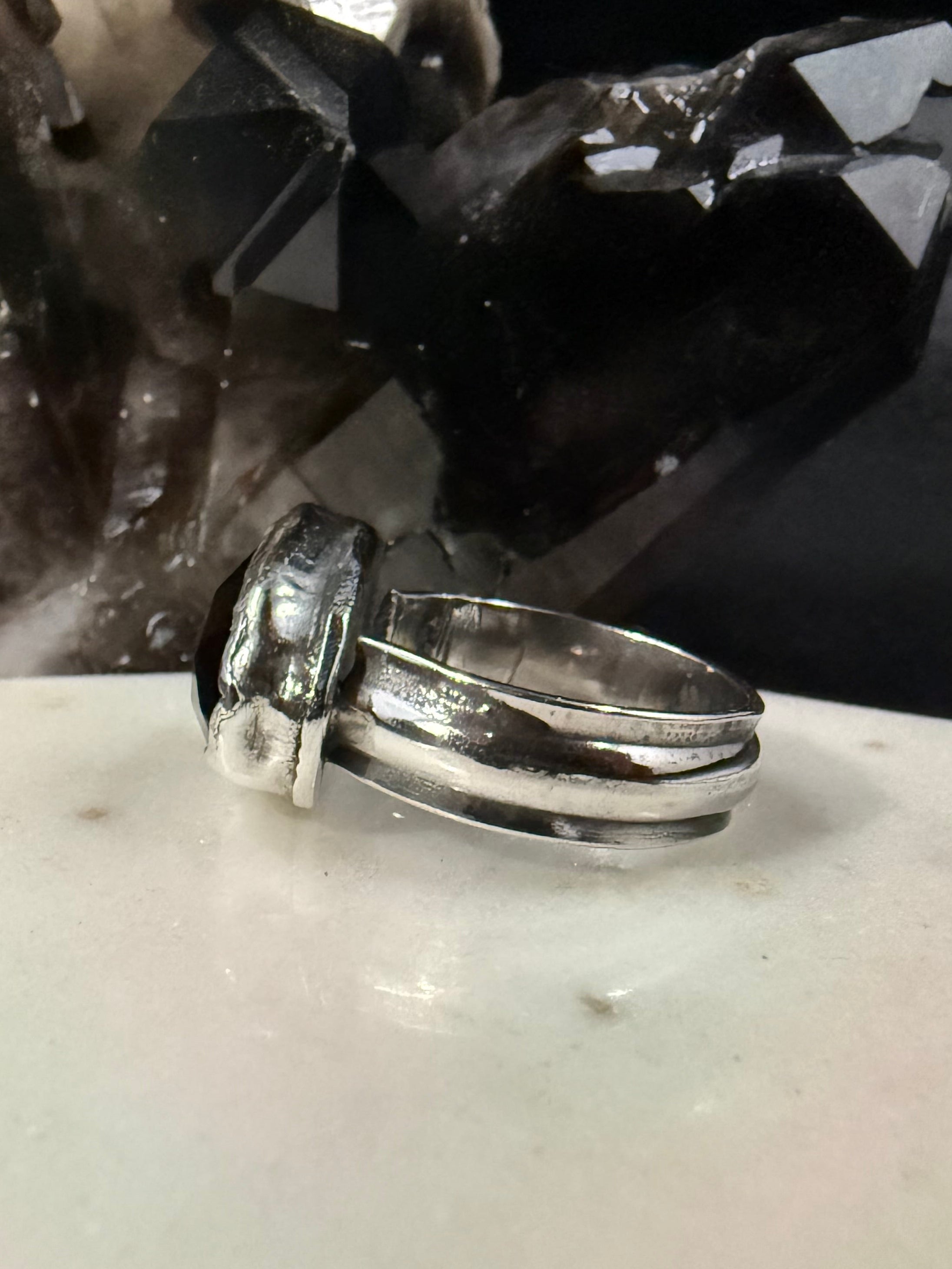 Night Soul Spinel Ring