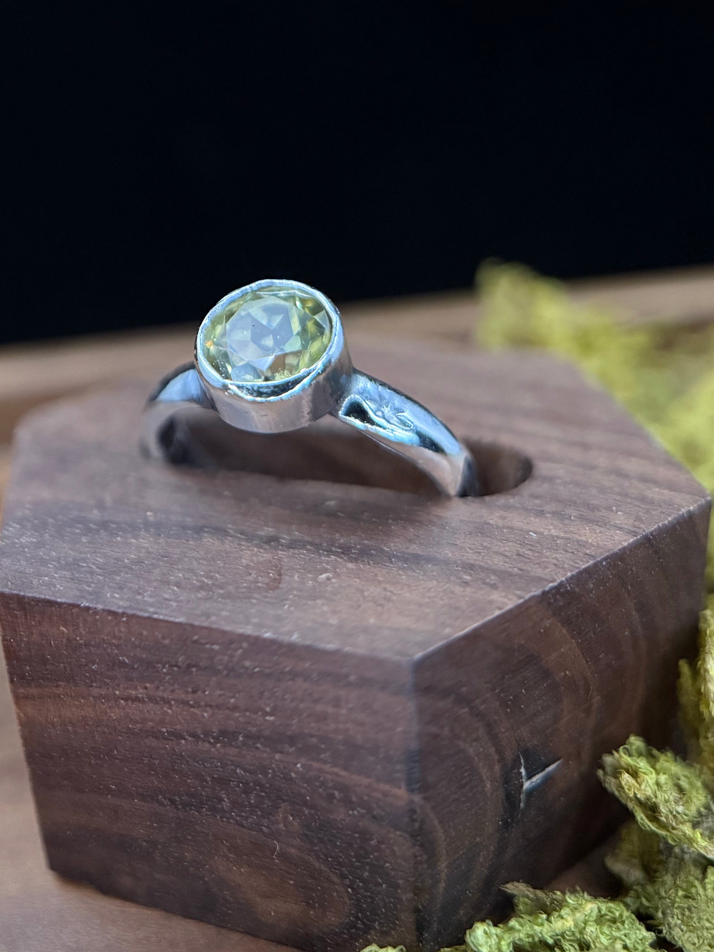 Eyes Closed Canary Ring