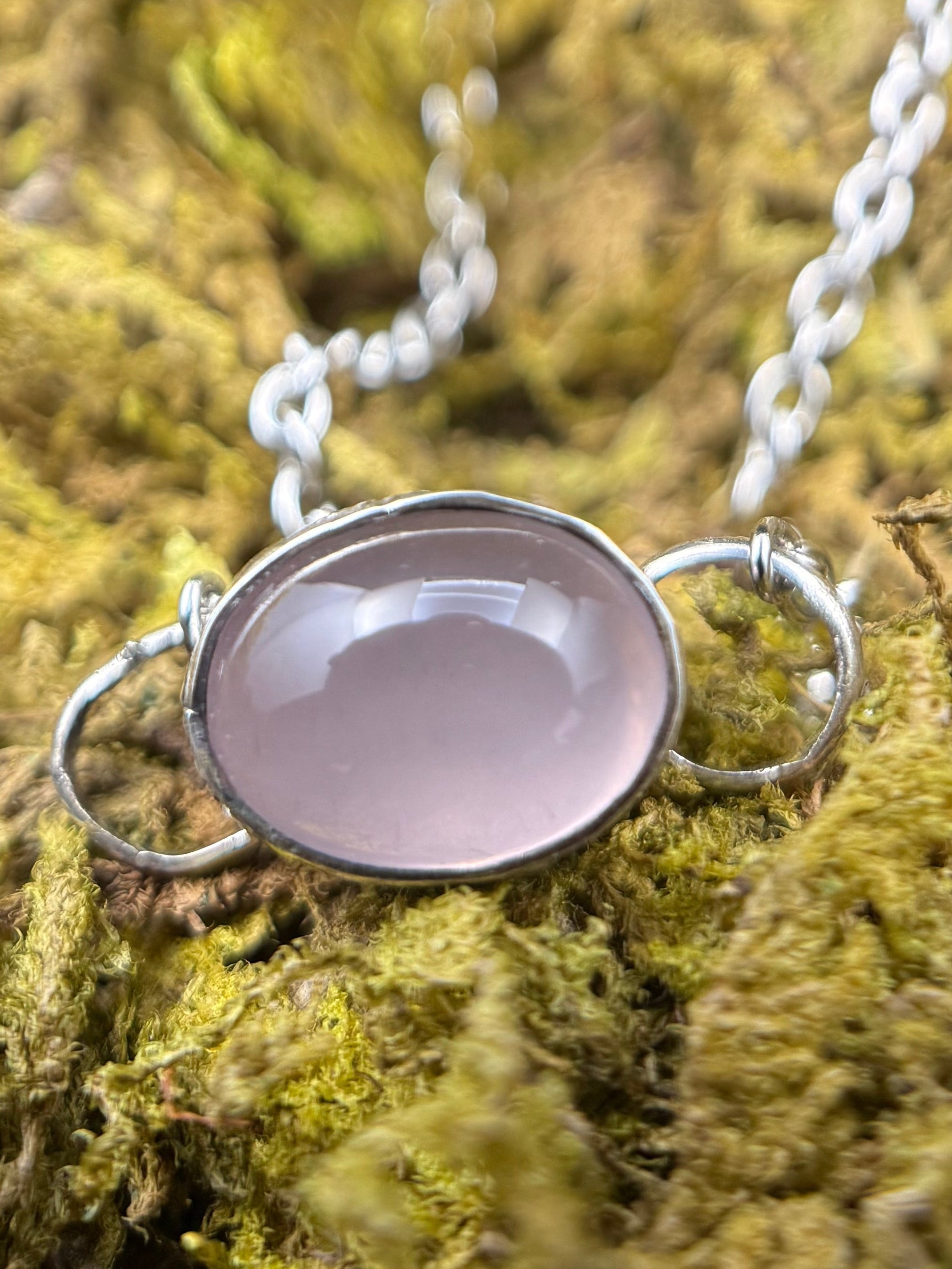 Rosy Guidance Necklace