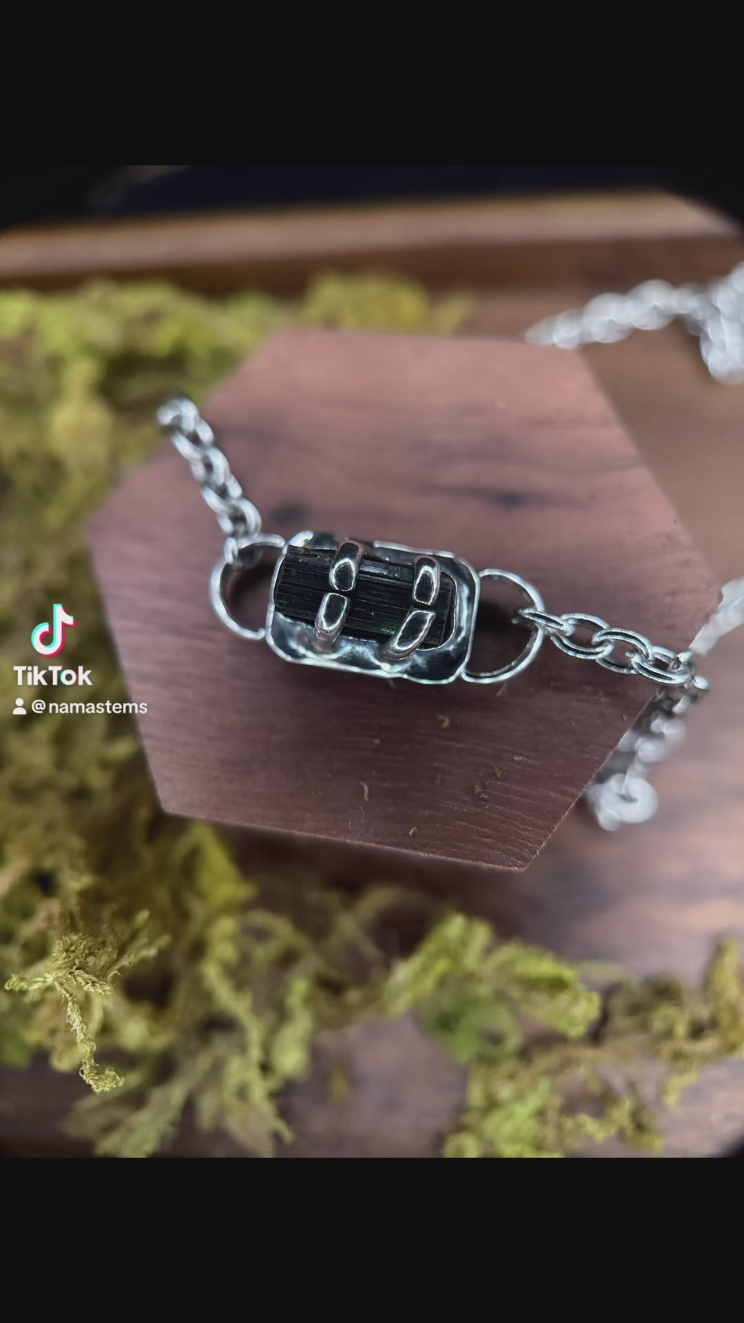 Half Past Three Raw Necklace